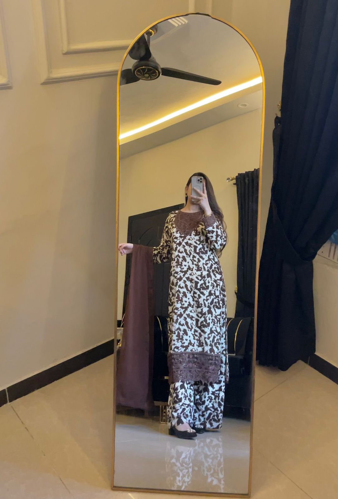 White Cheetah Print Lawn Suit with Chiffon Dupatta & Embroidered Lace Details – Summer Collection