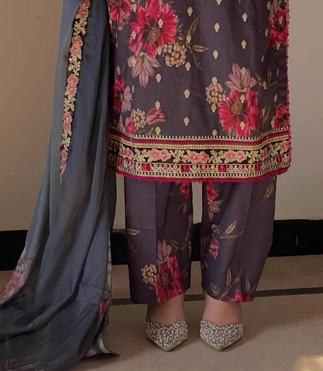 Iznik Replica Lawn Suit – Digital Printed Shirt with Heavy Embroidery & Silk Dupatta for Women