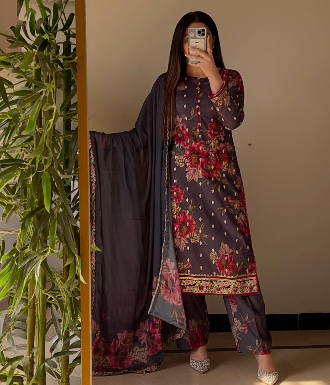 Iznik Replica Lawn Suit – Digital Printed Shirt with Heavy Embroidery & Silk Dupatta for Women