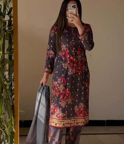 Iznik Replica Lawn Suit – Digital Printed Shirt with Heavy Embroidery & Silk Dupatta for Women