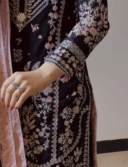Aneela’s Premium Black Lawn Suit – Embroidered 3PC with Lace & Chiffon Dupatta